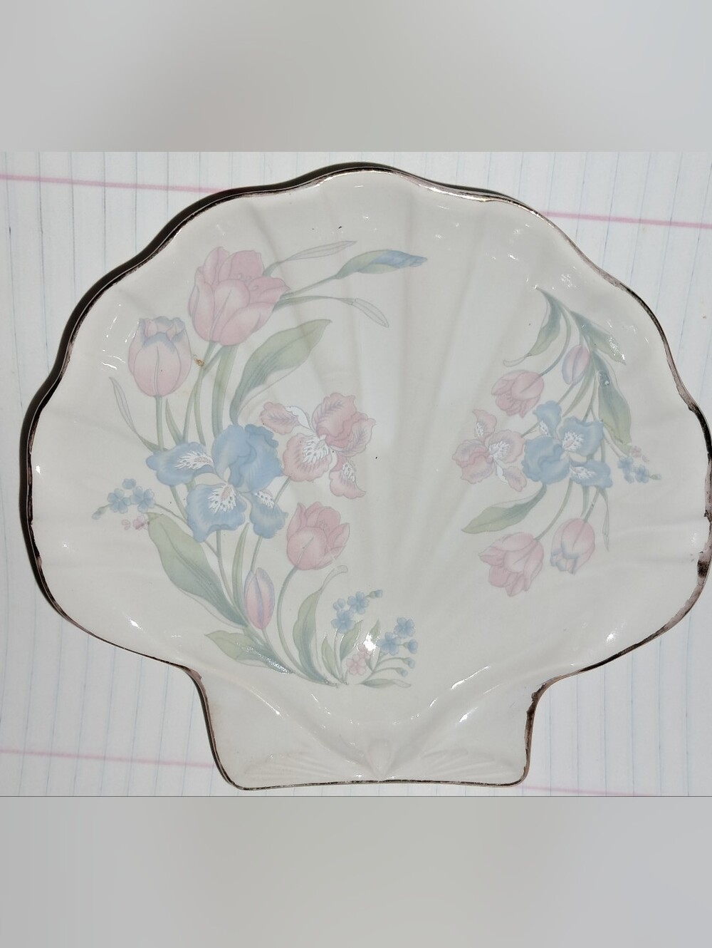 CLAM SHELL GLAZED POTTERY DISH